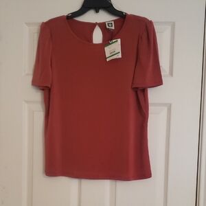 Rust Colored Short Sleeve Womens Top.  Key Hole Back